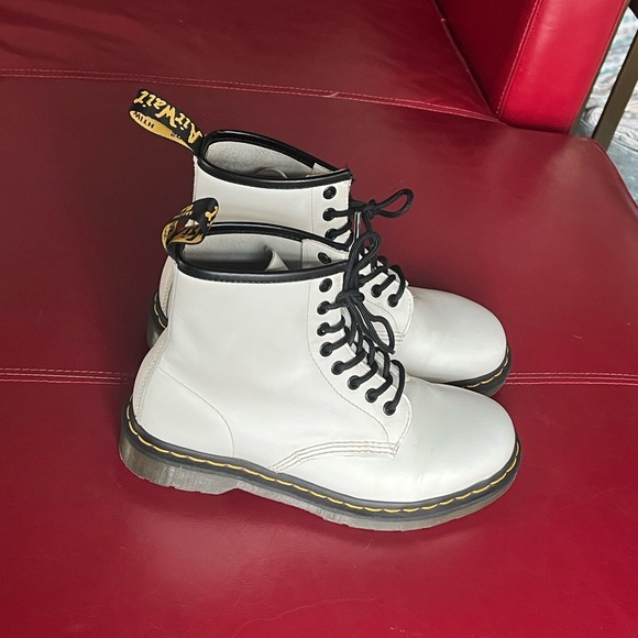 Dr. Martens 1460 Smooth Leather Lace Up Boots White Women's Size 8 - Picture 11 of 11
